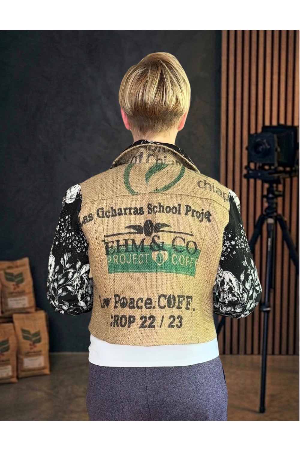 Jeansjacke mit Puffärmeln (Unikat)