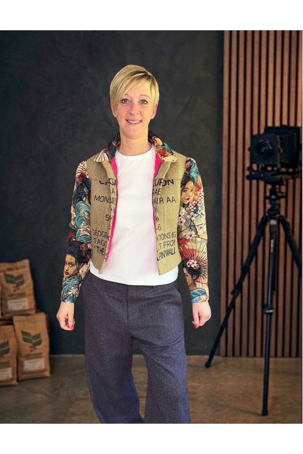 Jeansjacke mit Puffärmeln (Unikat)