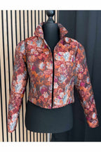 Florale Jeansjacke mit Puffärmeln