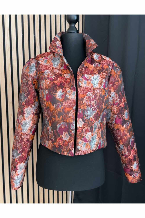Florale Jeansjacke mit Puffärmeln
